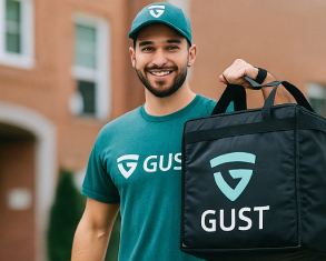 Печать логотипа на худи и футболках